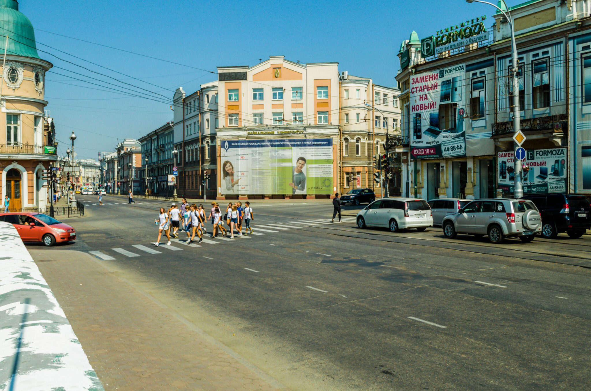 Streets иркутск. Иркутск стрит. Иркутск улица Российская. Улицы Иркутска. Центральнве улицы Иркутска.